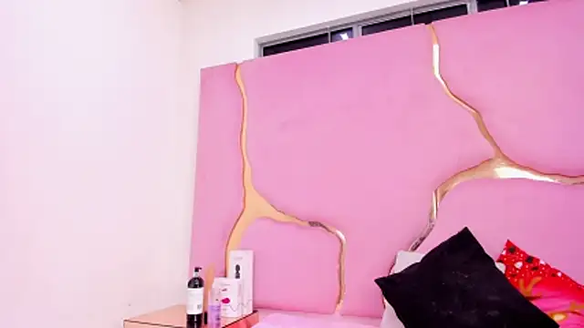 VaneLin18 online show from 12/03/25, 09:35