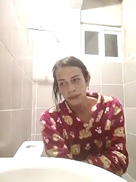 Snapshot of alexxa_dirty chatting on 12/22/24, 04:39 alexxa dirty online show from 12/22/24, 04:39