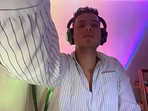 Malandralle online show from 11/27/25, 02:35