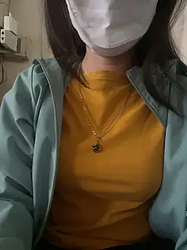 Snapshot of Tuongvy05 chatting on 12/30/24, 06:20 Tuongvy05 online show from 12/30/24, 06:20