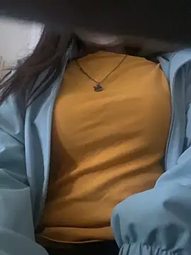 Snapshot of Tuongvy05 chatting on 01/13/25, 02:07 Tuongvy05 online show from 01/13/25, 02:07