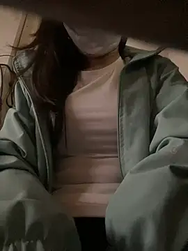 Snapshot of Tuongvy05 chatting on 02/27/25, 03:48 Tuongvy05 online show from 02/27/25, 03:48