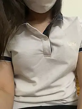 Snapshot of Tuongvy05 chatting on 03/17/25, 08:29 Tuongvy05 online show from 03/17/25, 08:29