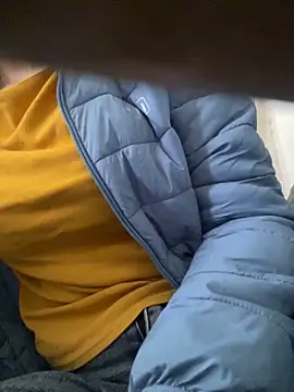 Snapshot of Tuongvy05 chatting on 12/04/25, 07:28 Tuongvy05 online show from 12/04/25, 07:28