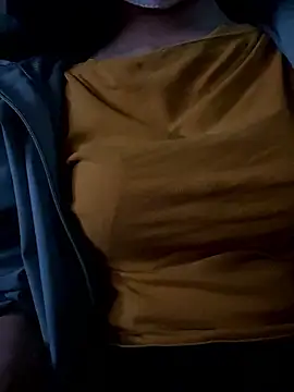 Snapshot of Tuongvy05 chatting on 01/11/26, 04:34 Tuongvy05 online show from 01/11/26, 04:34