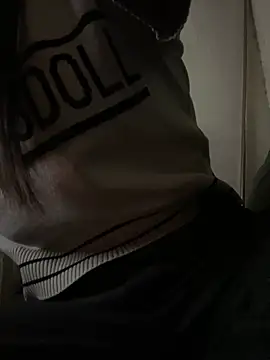 Snapshot of Tuongvy05 chatting on 02/23/26, 10:45 Tuongvy05 online show from 02/23/26, 10:45