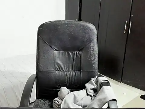 Chandler ken online show from 09/13/25, 04:23