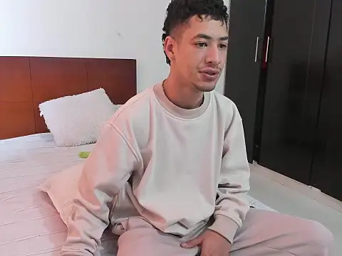 Chandler ken online show from 10/20/25, 12:27