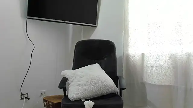 Snapshot of Chandler_ken chatting on 05/04/26, 12:23 Chandler ken online show from 05/04/26, 12:23