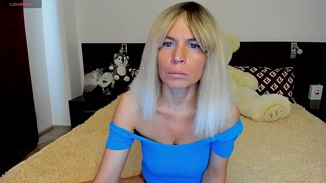Hanna Becrett17 online show from 06/14/26, 05:20