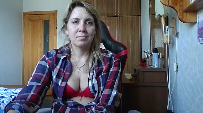 IrinaB1 online show from 02/19/25, 10:56