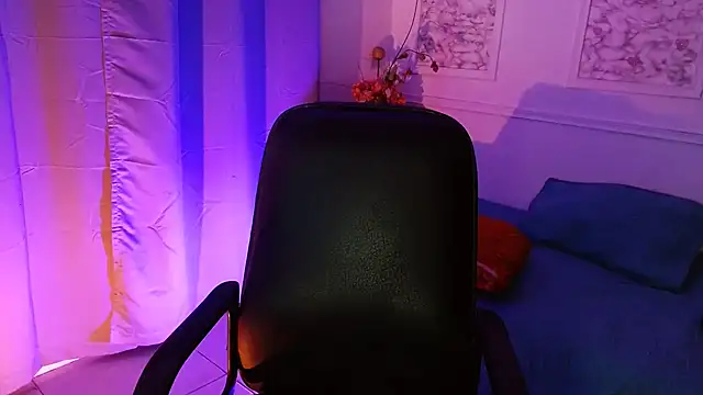 Susana hank2 online show from 02/22/25, 09:15