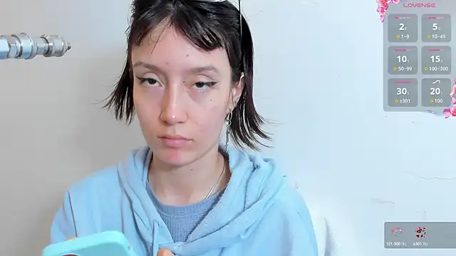 lizzy davis 1 online show from 10/04/25, 04:10