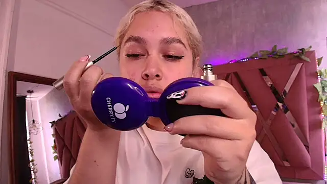 Haelycute online show from 10/06/25, 12:57