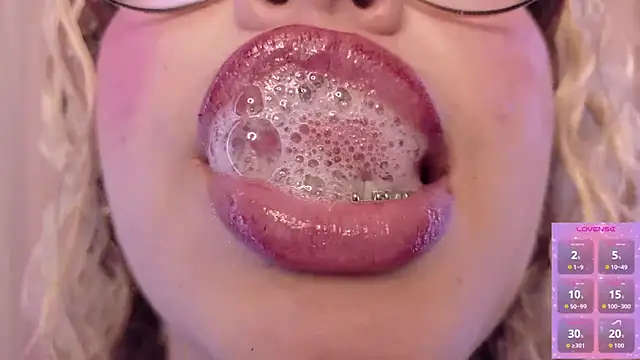 Haelycute online show from 05/31/26, 11:28
