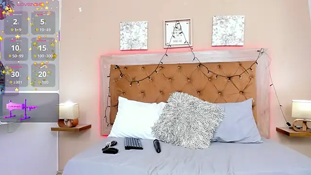 CristalLoren online show from 12/18/25, 06:58