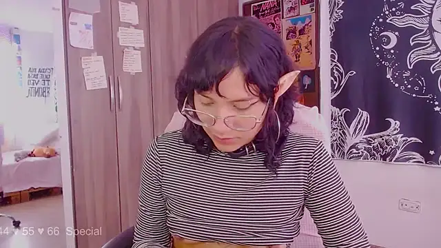 melissahowl online show from 10/21/25, 07:58