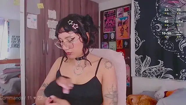 melissahowl online show from 10/30/25, 04:19