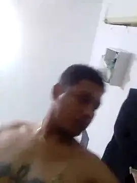 Snapshot of Derecckk chatting on 09/13/25, 06:46 Derecckk online show from 09/13/25, 06:46