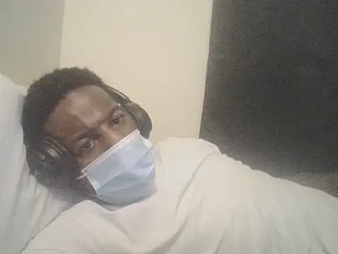 Snapshot of DreamvilleINC chatting on 10/08/25, 07:17 DreamvilleINC online show from 10/08/25, 07:17