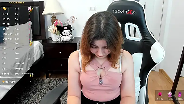 pretty little thing online show from 06/22/26, 04:48