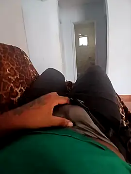 Snapshot of morenogts69 chatting on 02/09/25, 03:45 morenogts69 online show from 02/09/25, 03:45