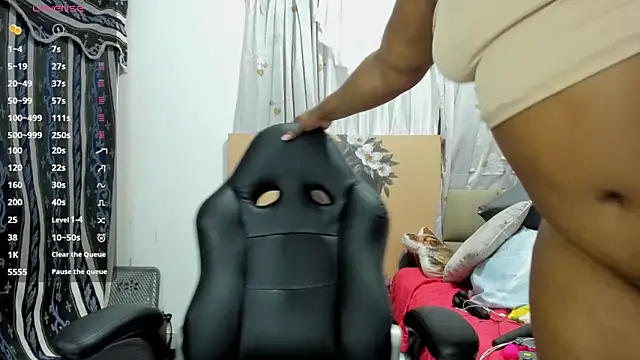 Snapshot of lilybaudyn_ chatting on 02/23/26, 05:10 lilybaudyn online show from 02/23/26, 05:10