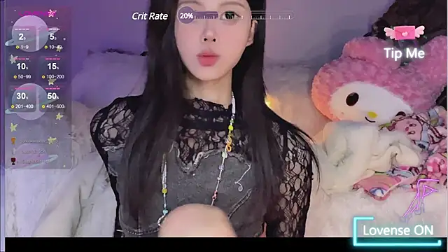 Snapshot of O0_0Q chatting on 12/20/24, 04:14 O0 0Q online show from 12/20/24, 04:14