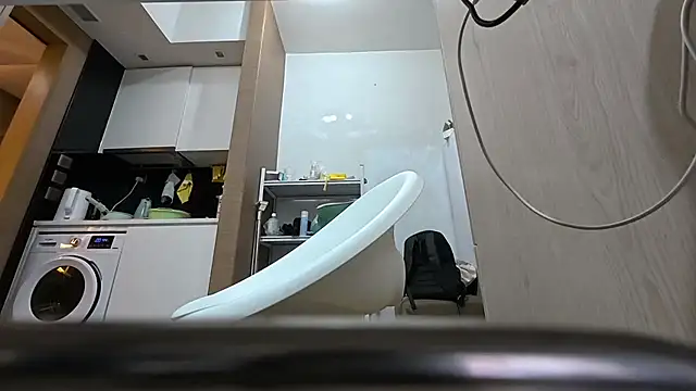 YunheLEE online show from 10/27/25, 12:09