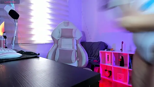 Gaby Miller22 online show from 09/09/25, 04:06