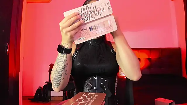 Snapshot of MistressVenena chatting on 02/04/26, 02:34 MistressVenena online show from 02/04/26, 02:34