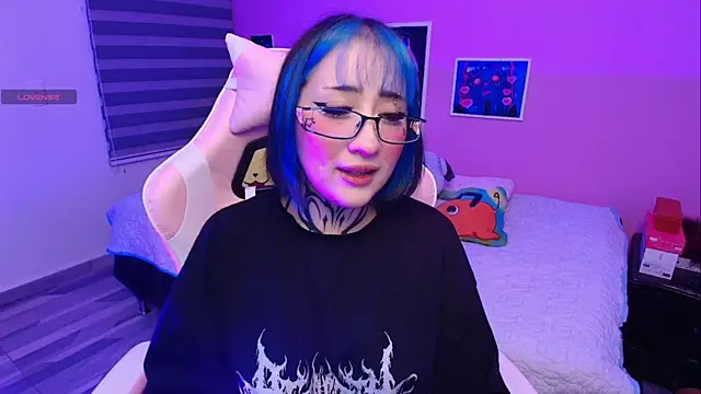 Snapshot of Miwa_violet chatting on 05/02/26, 02:38 Miwa violet online show from 05/02/26, 02:38
