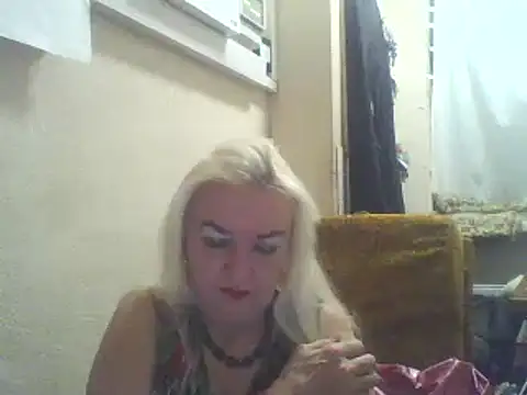 Snapshot of Meri798 chatting on 12/10/24, 09:43 Meri798 online show from 12/10/24, 09:43