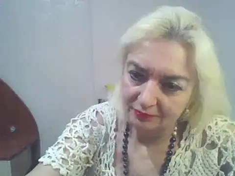 Snapshot of Meri798 chatting on 12/18/24, 08:36 Meri798 online show from 12/18/24, 08:36