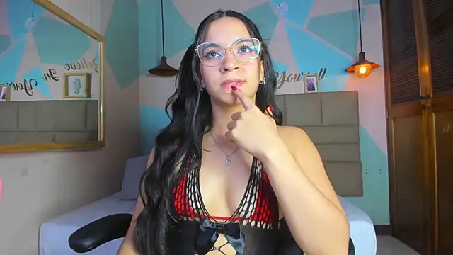 Snapshot of lalytulu99 chatting on 01/23/25, 10:01 lalytulu99 online show from 01/23/25, 10:01