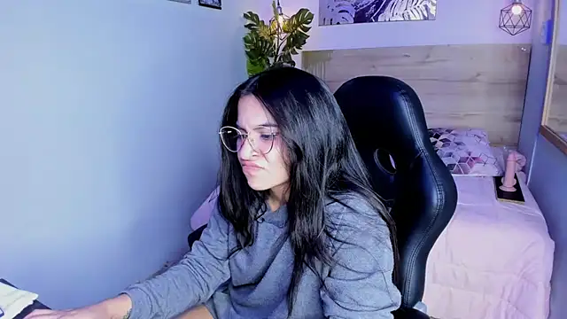 Snapshot of lalytulu99 chatting on 03/04/25, 01:34 lalytulu99 online show from 03/04/25, 01:34