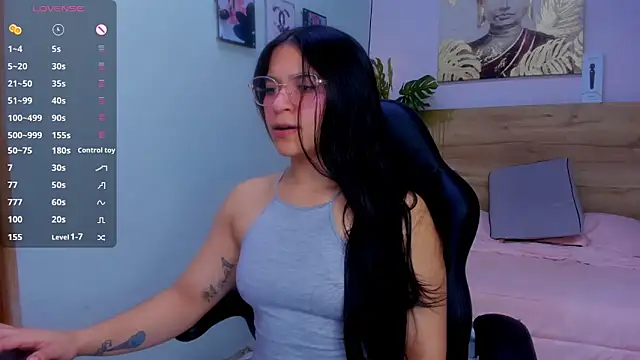 Snapshot of lalytulu99 chatting on 11/17/25, 05:19 lalytulu99 online show from 11/17/25, 05:19