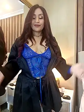 MonicaMoret online show from 02/21/25, 03:21