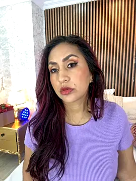 MonicaMoret online show from 10/01/25, 12:11