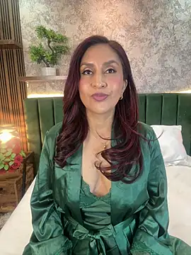 MonicaMoret online show from 06/27/26, 12:22