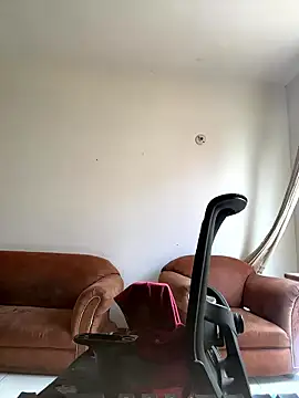 Snapshot of Dahian_XXX chatting on 01/17/26, 04:54 Dahian XXX online show from 01/17/26, 04:54