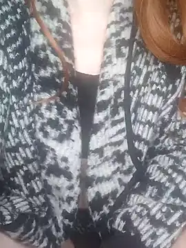 Snapshot of Anna_jing chatting on 12/16/25, 09:03 Anna jing online show from 12/16/25, 09:03