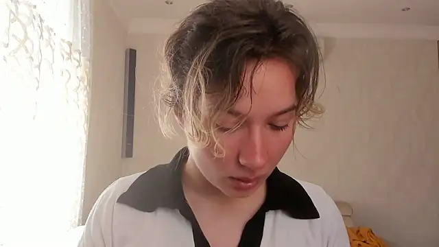 Lilith lutherlow online show from 06/29/26, 07:58
