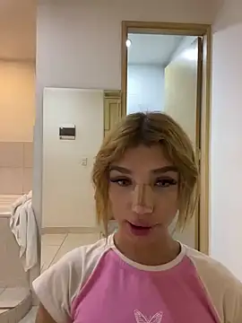 Snapshot of manely1 chatting on 01/06/25, 11:18 manely1 online show from 01/06/25, 11:18