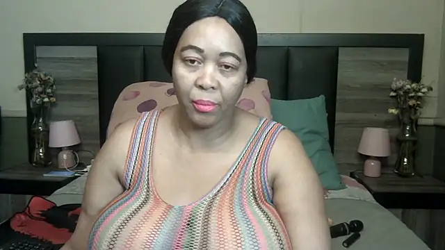 BigButt-MomJ75 online show from 11/22/25, 10:31