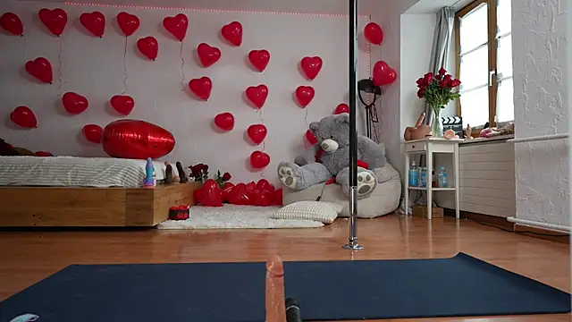 missdaisydiamond777 online show from 02/11/25, 10:15