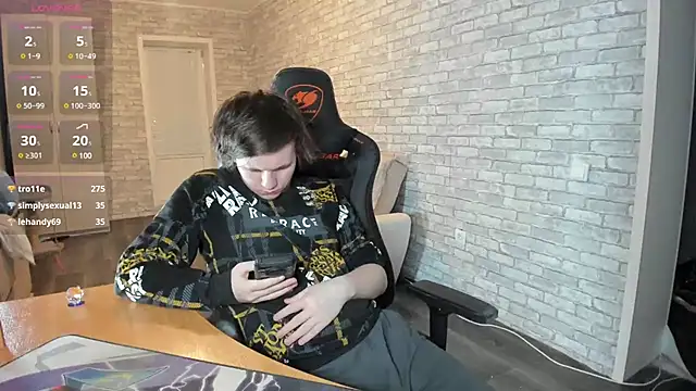 iliaskrislove online show from 03/16/25, 04:45