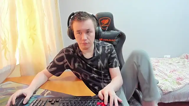 iliaskrislove online show from 11/21/25, 07:29