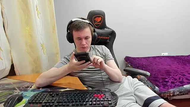 iliaskrislove online show from 12/14/25, 01:22