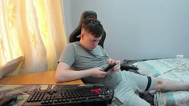 iliaskrislove online show from 04/24/26, 11:01